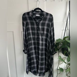 UNTUCKit Women’s Dress Size 4